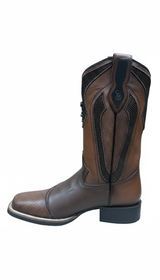 Logotipo Cuadra en el empeine y punta cuadrada